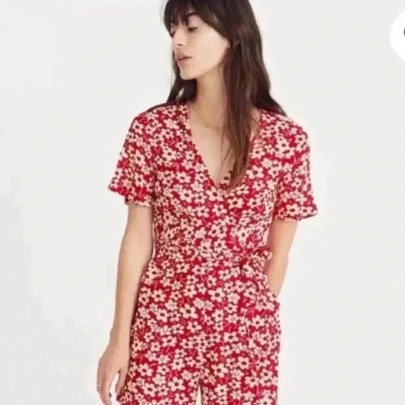 Madewell Pants - ♠️Madewell wrap-front romper red mini dasiy size 0